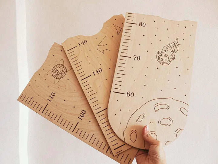 Medidor infantil de madera. Medidor infantil personalizado. Medidor infantil sostenible. 
Detalles para niños. Regalos de cumpleaños para niños. Regalos infantiles.