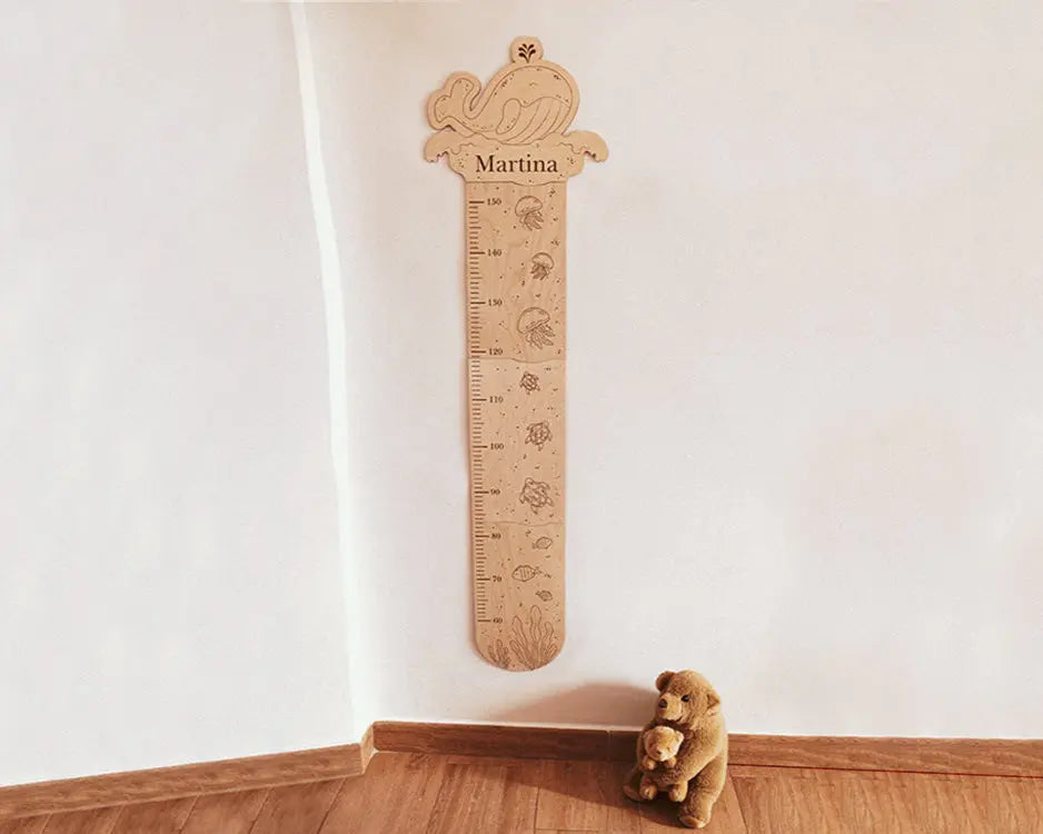 Medidor infantil de madera. Medidor infantil personalizado. Medidor infantil sostenible. 
Detalles para niños. Regalos de cumpleaños para niños. Regalos infantiles.