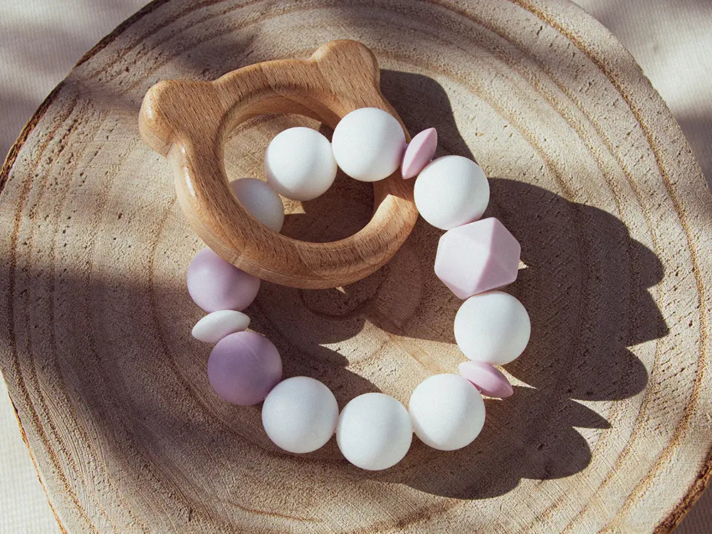 Mordedor bebé Osito. Mordedor madera bebé animalitos. Regalos personalizados bebé. Detalles personalizados. Mordedor sensorial. Mordedor de madera. Detalles para bebés. Regalos para bautizos. Regalos para recién nacidos. Gender Reveal.