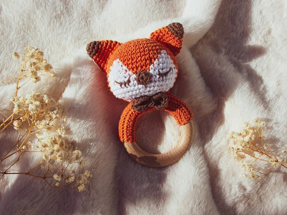 Sonajero de crochet Zorrito. Detalles personalizados. Detalles hechos a mano para bebé. Sonajero personalizado crochet. Sonajero animalitos. Sonajero sensorial.