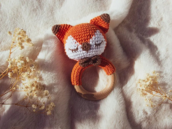 Sonajero de crochet Zorrito. Detalles personalizados. Detalles hechos a mano para bebé. Sonajero personalizado crochet. Sonajero animalitos. Sonajero sensorial.