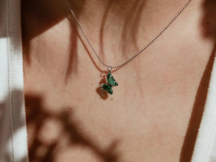 Collar mariposa de colores. Collar mariposa. Colgante mariposa. Collar acero inoxidable. Ideas de regalo. Regalo San Valentín.