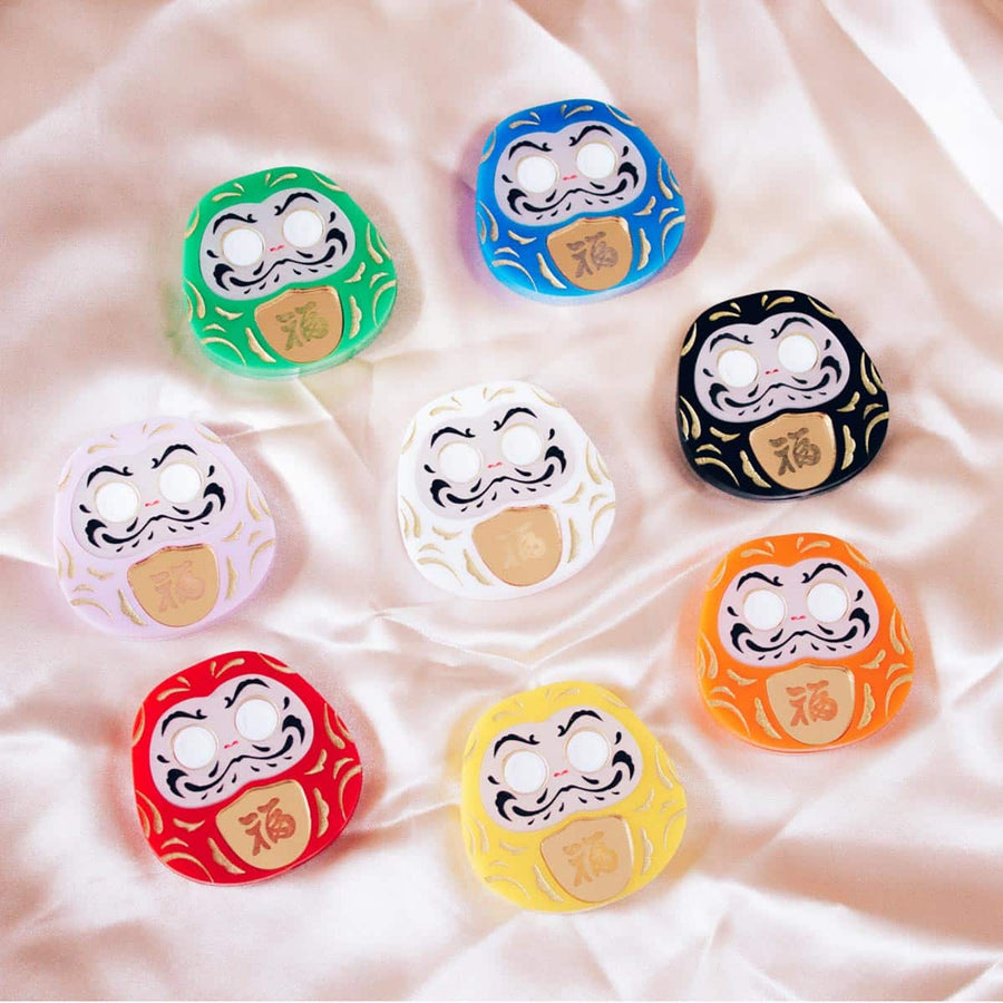 Colección de amuletos japoneses Daruma