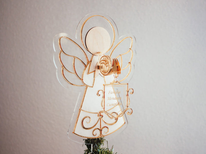 Adorno Ángel Navidad Dorado Personalizado plano detalle de la trompeta