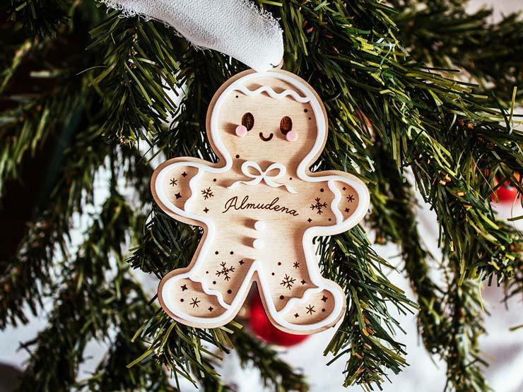 Adorno Galleta de Jengibre Personalizado Modelo Nombre con fondo del árbol