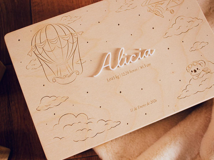 Caja nacimiento personalizada plano detalle nombre