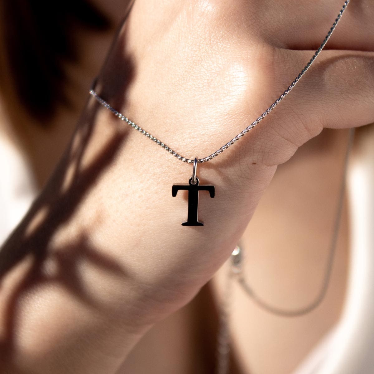 Collar Esencia Plata Letra T