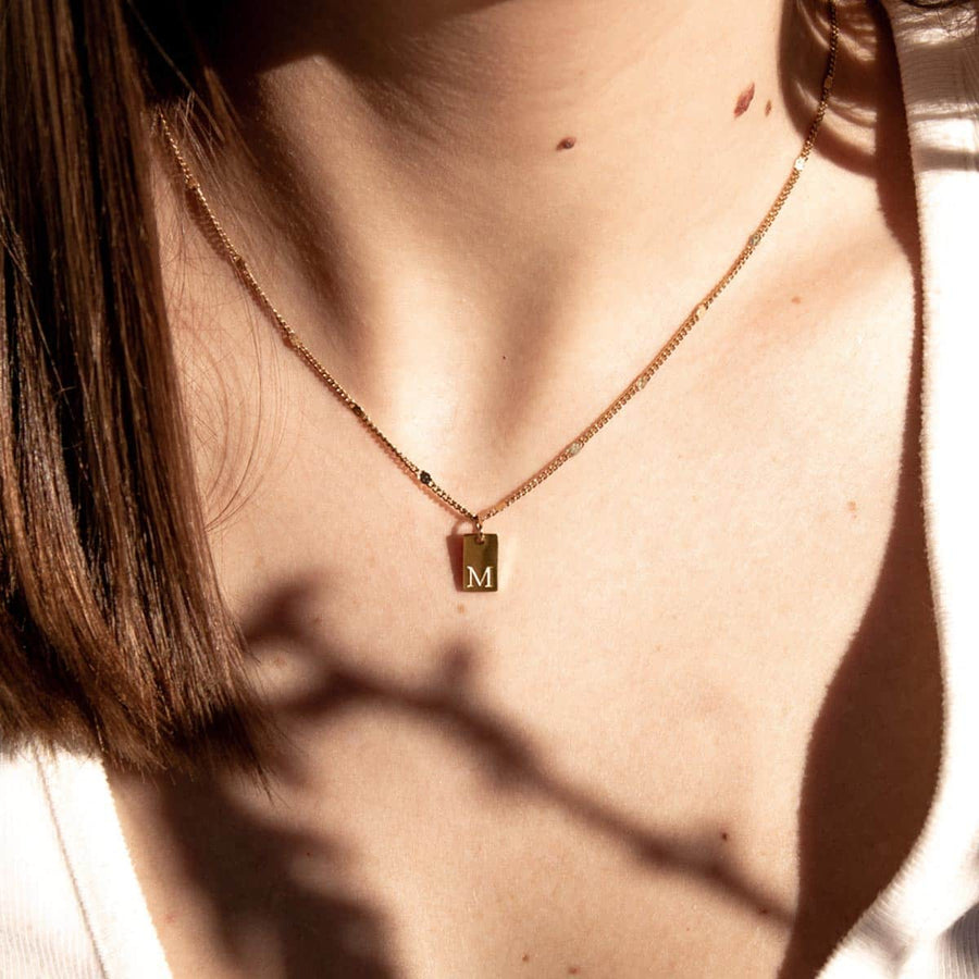 Collar Tu Huella Oro Letra M