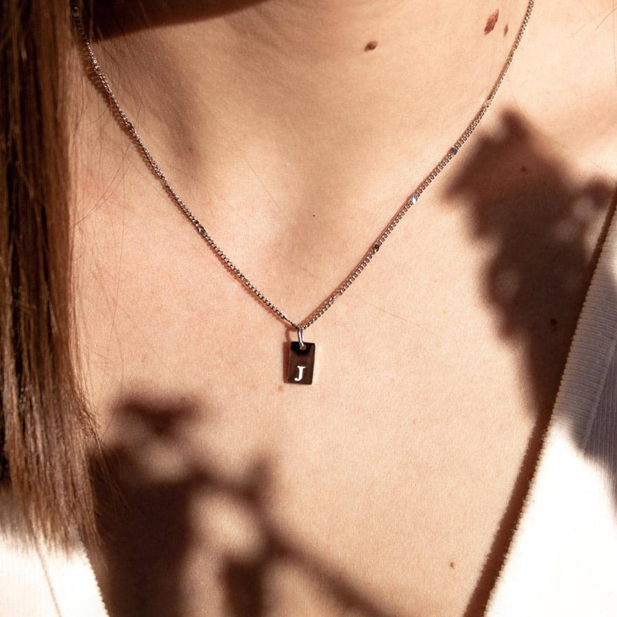 Collar Tu Huella Plata Letra J