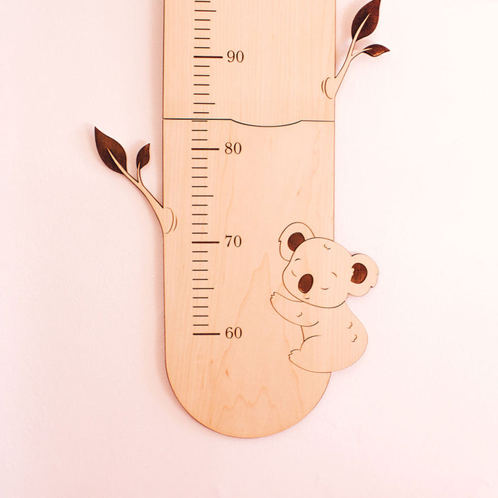 Medidor Infantil Koalas de Madera Natural plano detalle del inicio del medidor
