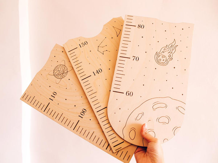 Medidor Infantil Personalizado Diseño Galaxia Plano Detalle Placas