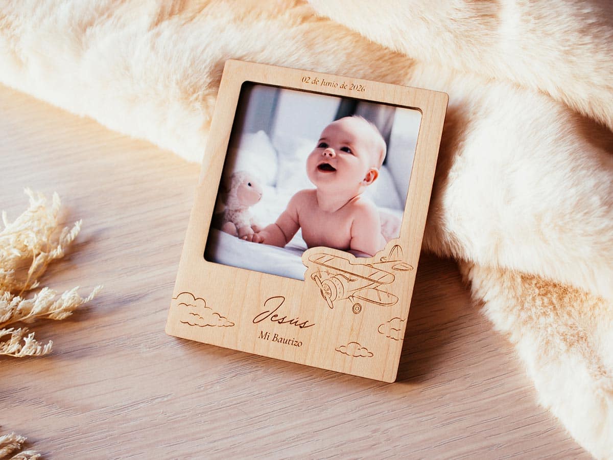 Portafotos bautizo personalizados diseño nubes plano general